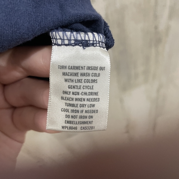 Aeropostale T-Shirt - Picture 4 of 4